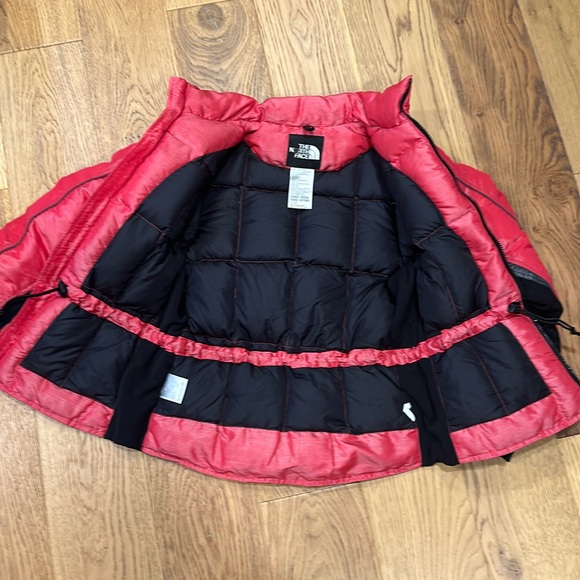 The North Face Arc 600 Down Jacket Red Black Shiny Puffer Jacket Medium - Picture 5 of 10